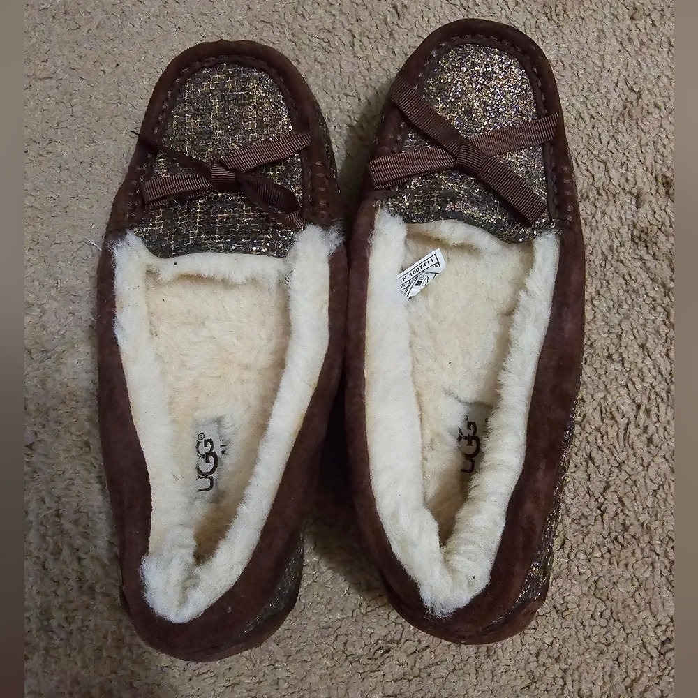 Women's UGGs size 7